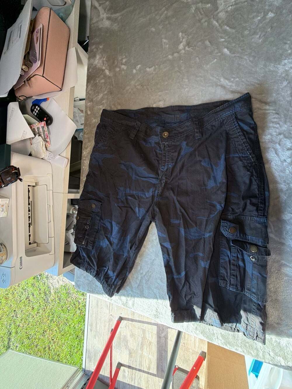 Xray Men's Classic Fit Cargo Shorts in Navy Camo Size 40